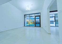 صورةغرفة فارغة لـ: شقة - 1 غرفة نوم - 1 حمام للكراء في شارع المطار - منطقة طريق المطار - منطقة القرهود - دبي, صورة 1