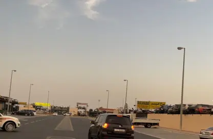 أرض - استوديو للبيع في مدينة الإمارات الصناعية - الشارقة