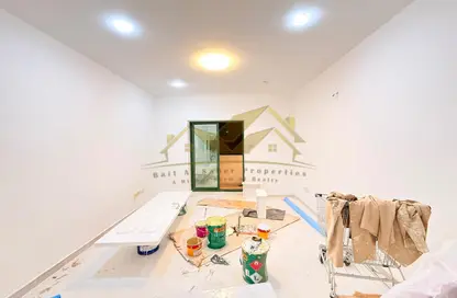 شقة - 1 حمام للايجار في المطينة - ديرة - دبي شقة - 1 حمام للايجار في المطينة - ديرة - دبي