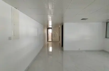 Empty Room image for: Office Space - Studio - 1 Bathroom for rent in Hai Al Humaira - Central District - Al Ain, Image 1