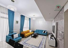 صورةغرفة المعيشة لـ: تاون هاوس - 2 غرف نوم - 4 حمامات للكراء في مساكن نسمه - ّالطي - الشارقة, صورة 1