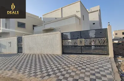 فيلا - 3 غرف نوم - 4 حمامات للايجار في الزاهية جاردنز - الزاهية - عجمان