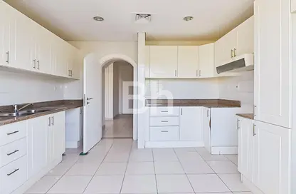 Villa - 2 Bedrooms - 3 Bathrooms for rent in Springs 10 - The Springs - Dubai