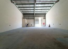 Warehouse - 1 bathroom for rent in Al Sajaa - Sharjah