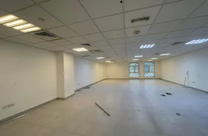 Office Space - Studio - 1 Bathroom for rent in Roda Metha Suites - Oud Metha - Bur Dubai - Dubai