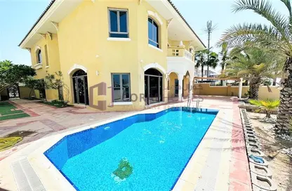 Pool image for: Villa - 5 Bedrooms - 6 Bathrooms for rent in Garden Homes - Palm Jumeirah - Dubai, Image 1