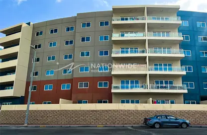 Apartment - 1 Bedroom - 2 Bathrooms for sale in Tower 36 - Al Reef Downtown - Al Reef - Abu Dhabi