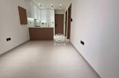 شقة - غرفة نوم - 2 حمامات للايجار في بن غاطي أزور - قرية الجميرا سركل - دبي