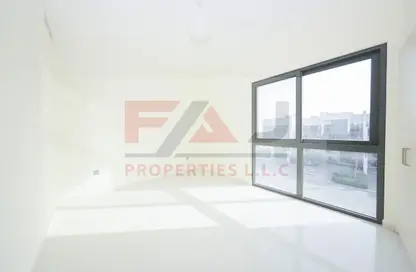 Townhouse - 3 Bedrooms - 5 Bathrooms for sale in Aknan Villas - Victoria - Damac Hills 2 - Dubai