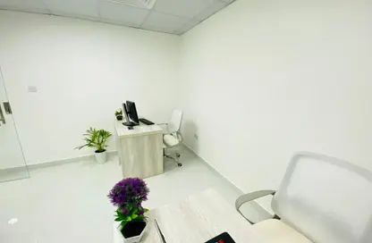 Office Space - Studio - 1 Bathroom for rent in Silver Home Building - Hor Al Anz - Deira - Dubai