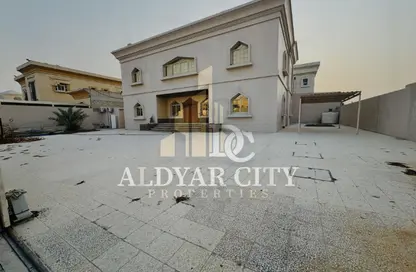 Villa - 4 Bedrooms - 5 Bathrooms for rent in Al Jurf 2 - Al Jurf - Ajman Downtown - Ajman