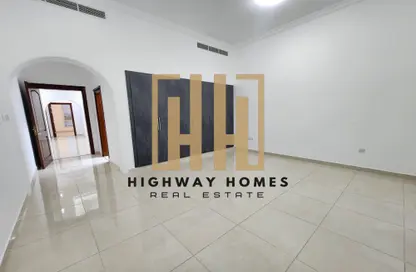 Villa - 5 Bedrooms - 7 Bathrooms for rent in Al Falaj - Al Riqqa - Sharjah