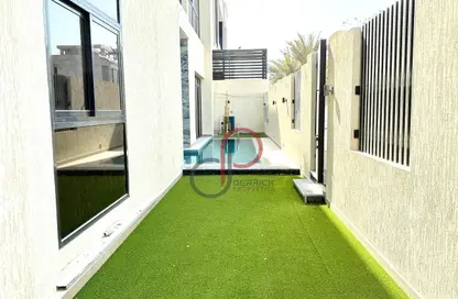 Villa - 6 Bedrooms - 7 Bathrooms for rent in Nad Al Sheba Gardens - Nad Al Sheba 1 - Nad Al Sheba - Dubai
