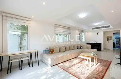 فيلا - 2 غرف نوم - 3 حمامات للبيع في الينابيع 5 - الينابيع - دبي فيلا - 2 غرف نوم - 3 حمامات للبيع في الينابيع 5 - الينابيع - دبي