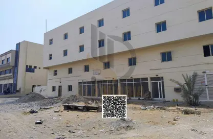 Warehouse - Studio - 4 Bathrooms for sale in Umm Al Thuoob - Umm Al Quwain