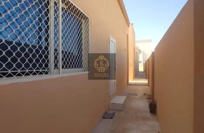 Villa - 1 Bedroom - 2 Bathrooms for rent in Mohamed Bin Zayed City - Abu Dhabi