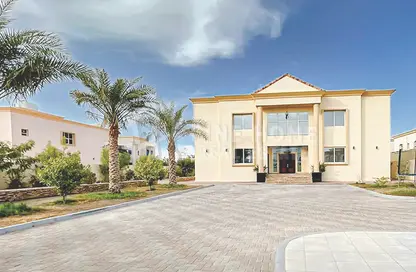 Villa - 6 Bedrooms - 7 Bathrooms for sale in Shakhbout City - Abu Dhabi