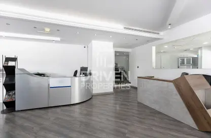 Living Room image for: Retail - Studio - 1 Bathroom for rent in Jumeirah Bay X2 - Jumeirah Bay Towers - Jumeirah Lake Towers - Dubai, Image 1