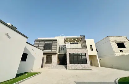 Villa - 5 Bedrooms - 6 Bathrooms for rent in Madinat Al Riyad - Abu Dhabi