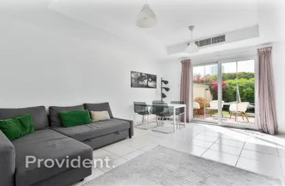 Villa - 2 Bedrooms - 3 Bathrooms for rent in Springs 8 - The Springs - Dubai