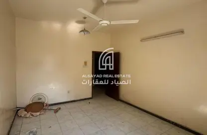 Apartment - 3 Bedrooms - 3 Bathrooms for rent in Qasimia 13 building - Al Nad - Al Qasimia - Sharjah