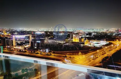 شقة - 2 غرف نوم - 4 حمامات للايجار في منطقة القرهود - دبي