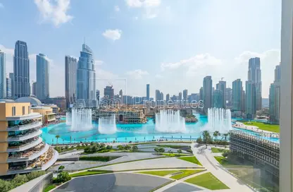 صورة لـ حوض سباحة شقة - غرفة نوم - 3 حمامات للايجار في مساكن أرماني - برج خليفة - دبي وسط المدينة - دبي ، صورة رقم 1