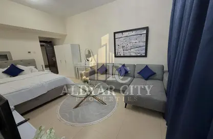 Apartment - Studio - 1 Bathroom for rent in Jasmine Towers - Garden City - Ajman