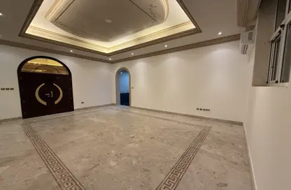 شقة - 1 حمام للايجار في مدينة خليفة - أبوظبي