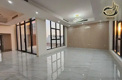 فيلا - 5 غرف نوم - 7 حمامات للايجار في العذبة - وادي العمردي - دبي