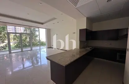 Apartment - 2 Bedrooms - 3 Bathrooms for rent in Palm Jumeirah - Dubai
