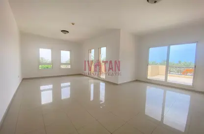 شقة - غرفة نوم - 2 حمامات للايجار في ياقوت - باب البحر - جزيرة المرجان - رأس الخيمة