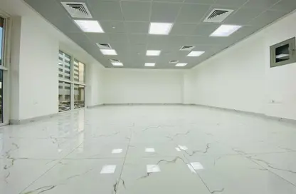 Office Space - Studio - 1 Bathroom for rent in Tourist Club Area - Abu Dhabi