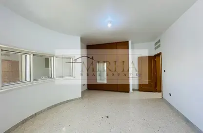 Apartment - 3 Bedrooms - 3 Bathrooms for rent in Al Khalidiya - Abu Dhabi