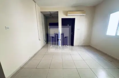 Apartment - Studio - 1 Bathroom for rent in Fire Station Road - Muwaileh - Sharjah