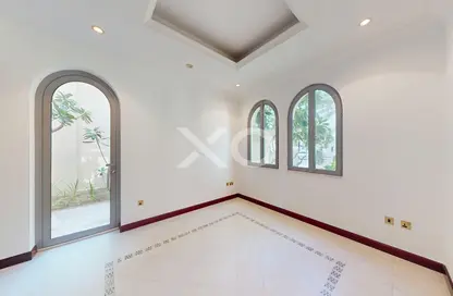 Villa - 4 Bedrooms - 5 Bathrooms for rent in Garden Homes Frond D - Garden Homes - Palm Jumeirah - Dubai