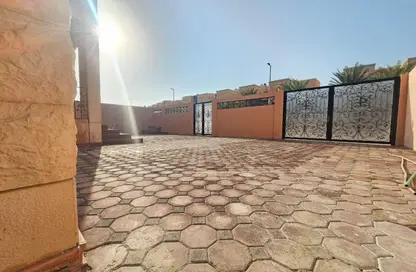 Villa - 7 Bedrooms - 7+ Bathrooms for rent in Al Mushrif - Abu Dhabi
