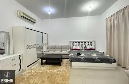 Villa - Studio - 1 Bathroom for rent in Mohamed Bin Zayed Centre - Mohamed Bin Zayed City - Abu Dhabi