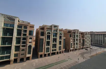 شقة - 3 غرف نوم - 4 حمامات للايجار في مساكن الواحه - مدينة مصدر - أبوظبي
