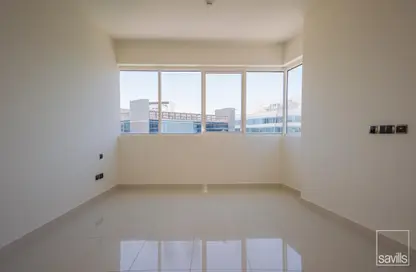 Apartment - 3 Bedrooms - 4 Bathrooms for rent in Danet Abu Dhabi - Abu Dhabi