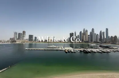 Apartment - 2 Bedrooms - 3 Bathrooms for rent in Palace Beach Residence - EMAAR Beachfront - Dubai Harbour - Dubai