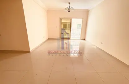 Empty Room image for: Apartment - 3 Bedrooms - 3 Bathrooms for rent in Muwaileh Commercial - Sharjah, Image 1