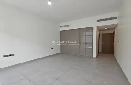 شقة - 2 غرف نوم - 3 حمامات للايجار في مساكن لامار - برج السيف - شاطئ الراحة - أبوظبي