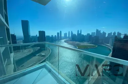 صورة لـ حوض سباحة شقة - غرفة نوم - 2 حمامات للبيع في بريفه باي داماك (ايه) - داماك مايسون برايف - الخليج التجاري - دبي ، صورة رقم 1