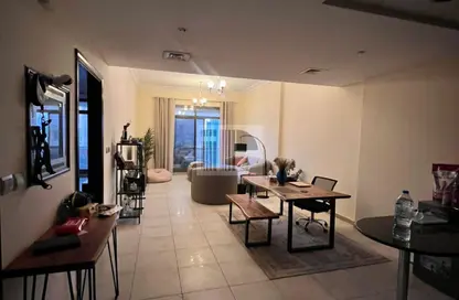 شقة - غرفة نوم - 2 حمامات للبيع في برج حمزة - مدينة دبي الرياضية - دبي