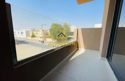 شقة - 2 غرف نوم - 2 حمامات للايجار في الرويكة - المويجي - العين