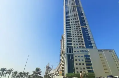 Apartment - 1 Bedroom - 2 Bathrooms for sale in Beach Tower 2 - Al Khan Lagoon - Al Khan - Sharjah