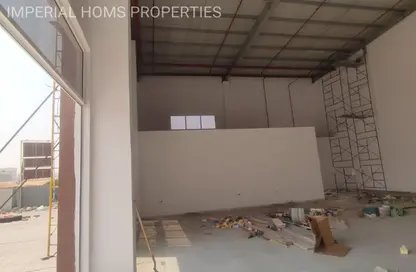 Show Room - Studio - 1 Bathroom for rent in Umm Al Thuoob - Umm Al Quwain