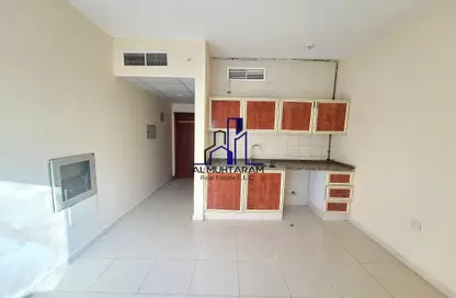 Apartment - Studio - 1 Bathroom for rent in Fire Station Road - Muwaileh - Sharjah