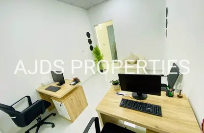 Office Space - Studio - 1 Bathroom for rent in Red Avenue - Al Garhoud - Dubai